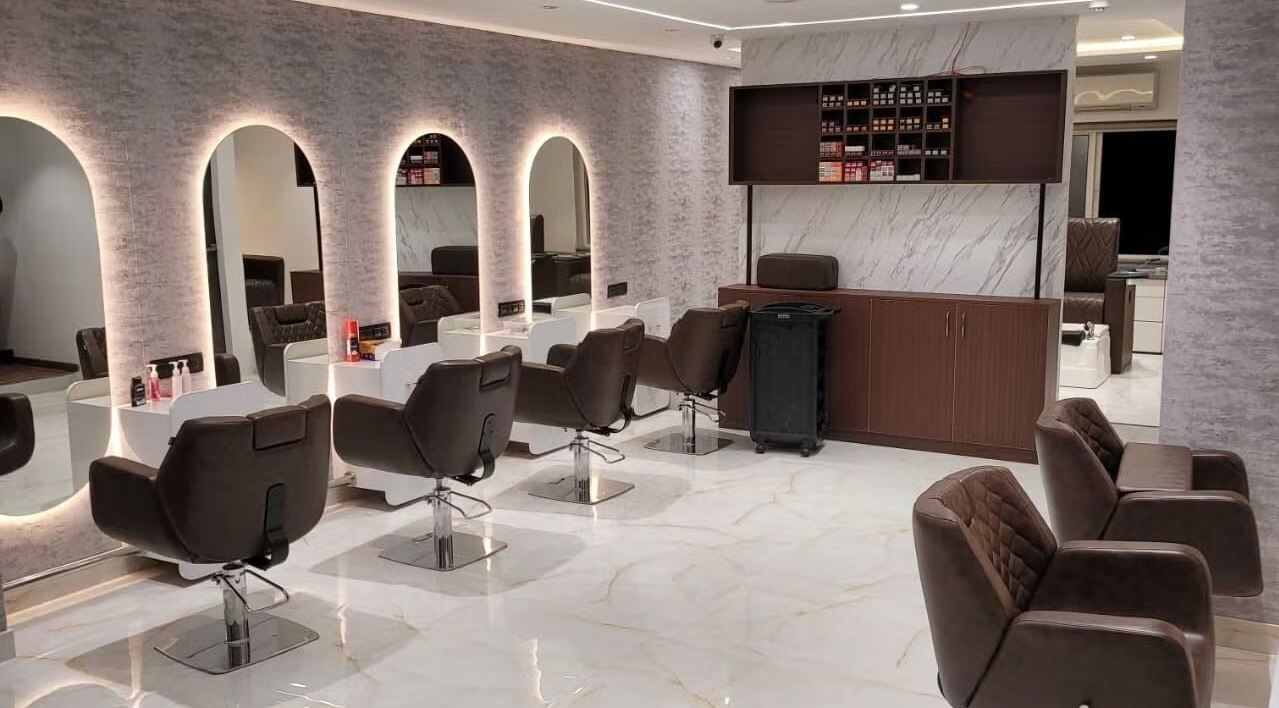 The Mood Boosting Salon that Thousands Trust for their Signature Style
